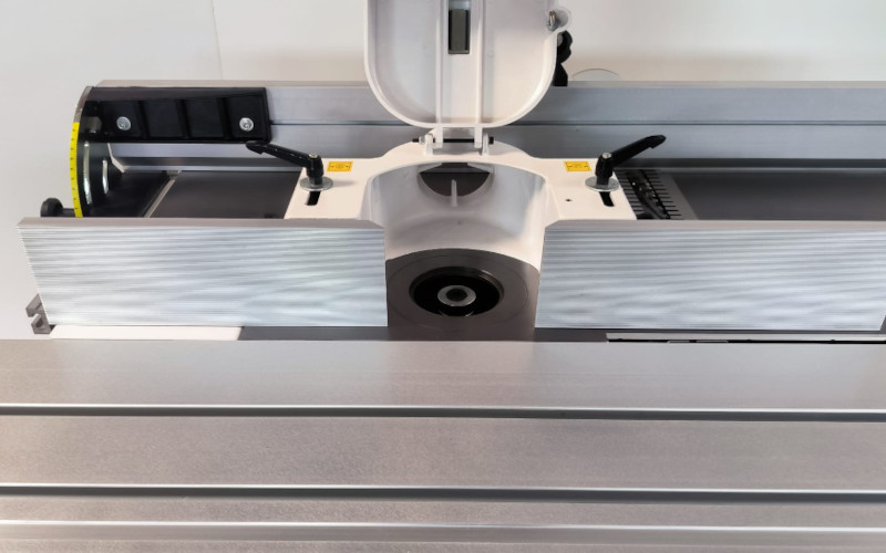 Kombinovaný dřevoobráběcí stroj pětioperace SICAR C300